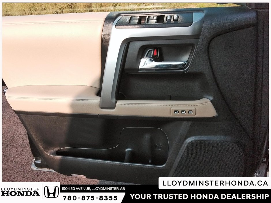 2020 Toyota 4Runner Limited-15