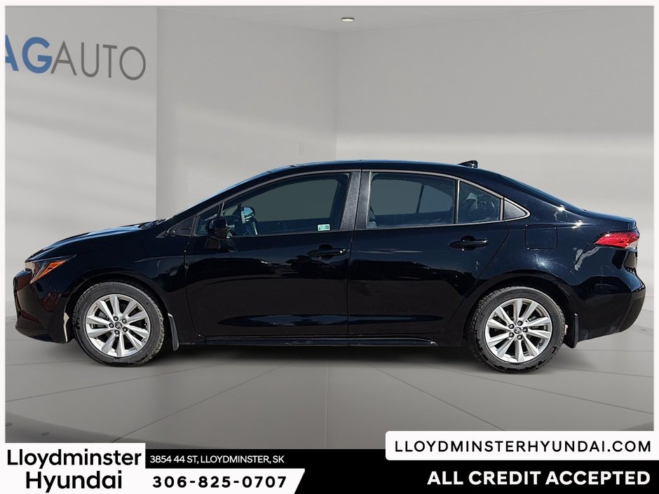 2024 Toyota Corolla LE-8