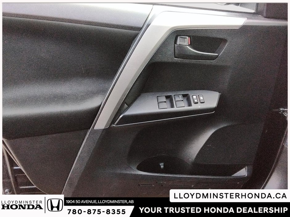 2018 Toyota RAV4 LE-12