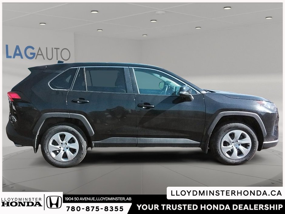 2023 Toyota RAV4 LE-6