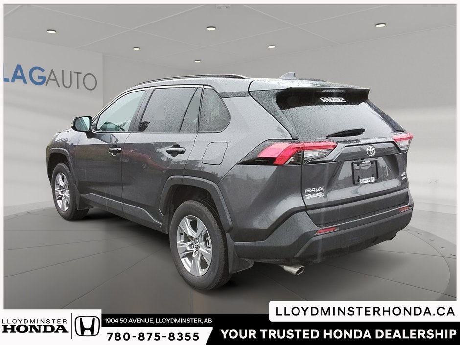 2024 Toyota RAV4 XLE-3