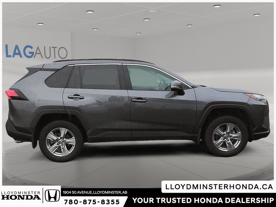 2024 Toyota RAV4 XLE-6