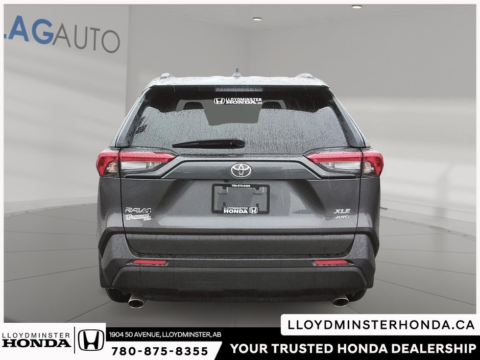 2024 Toyota RAV4 XLE-2