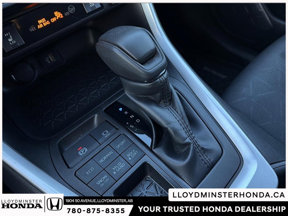 2025 Toyota RAV4 LE-18