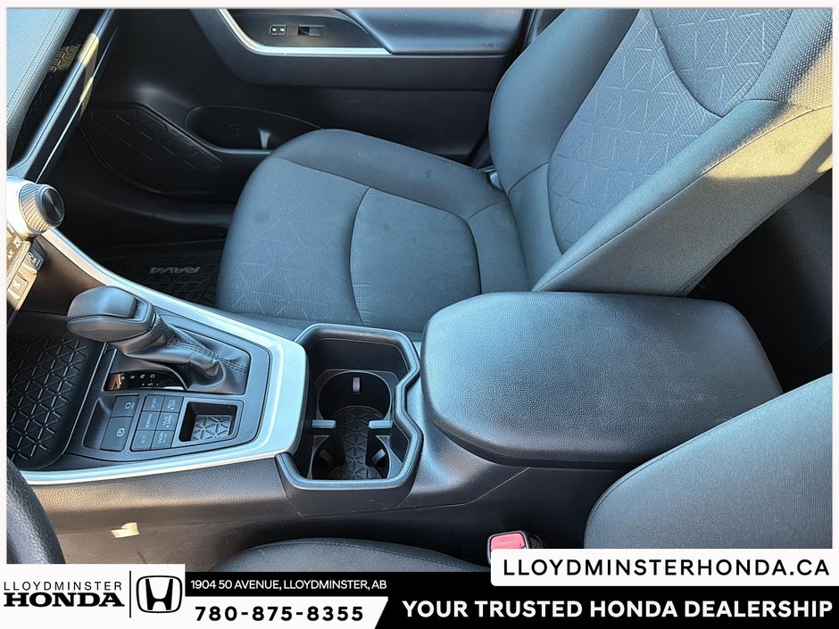 2025 Toyota RAV4 LE-11