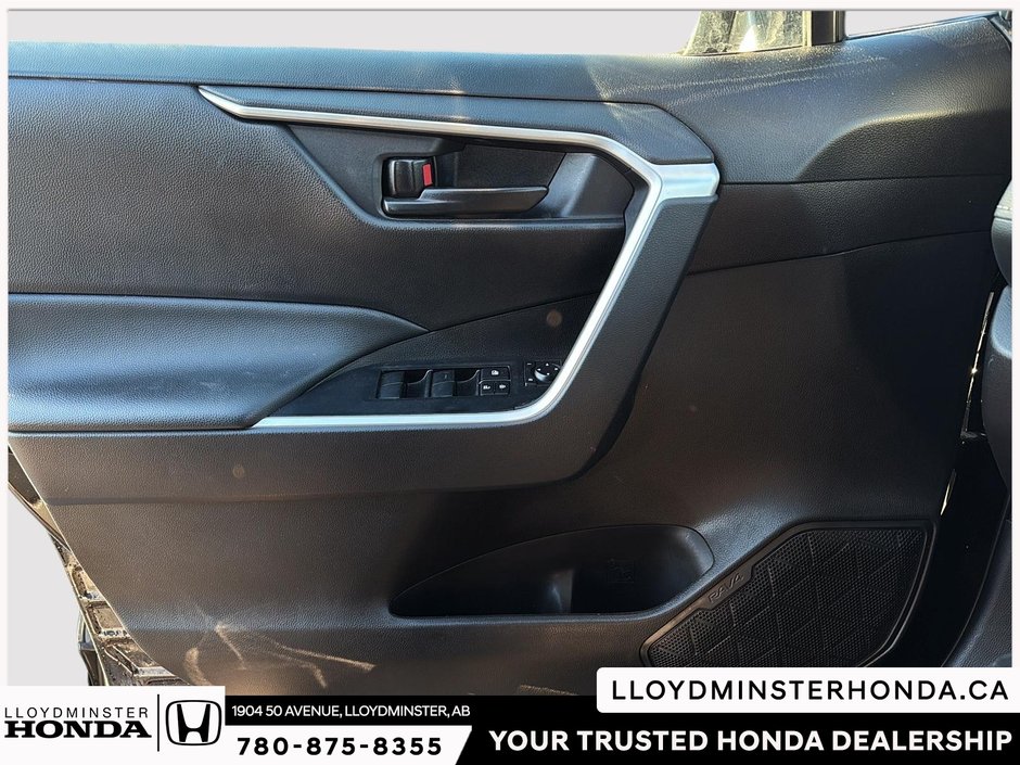 2025 Toyota RAV4 LE-17