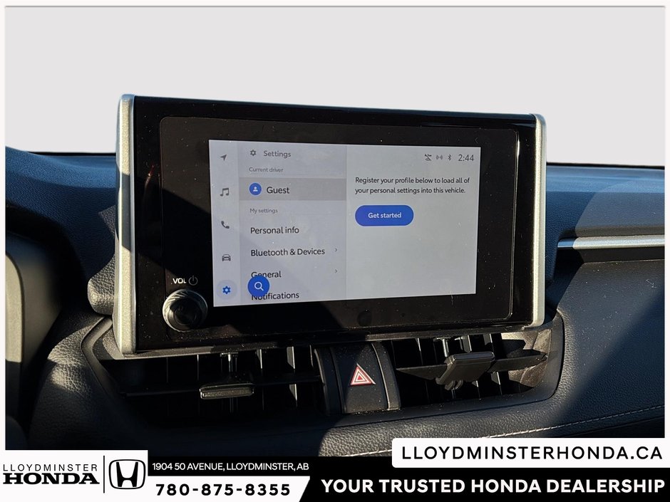 2025 Toyota RAV4 LE-23