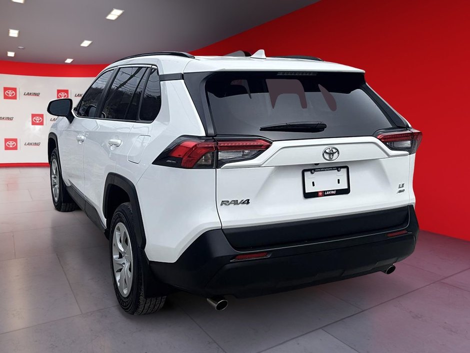 Toyota RAV4 LE AWD 2021-3
