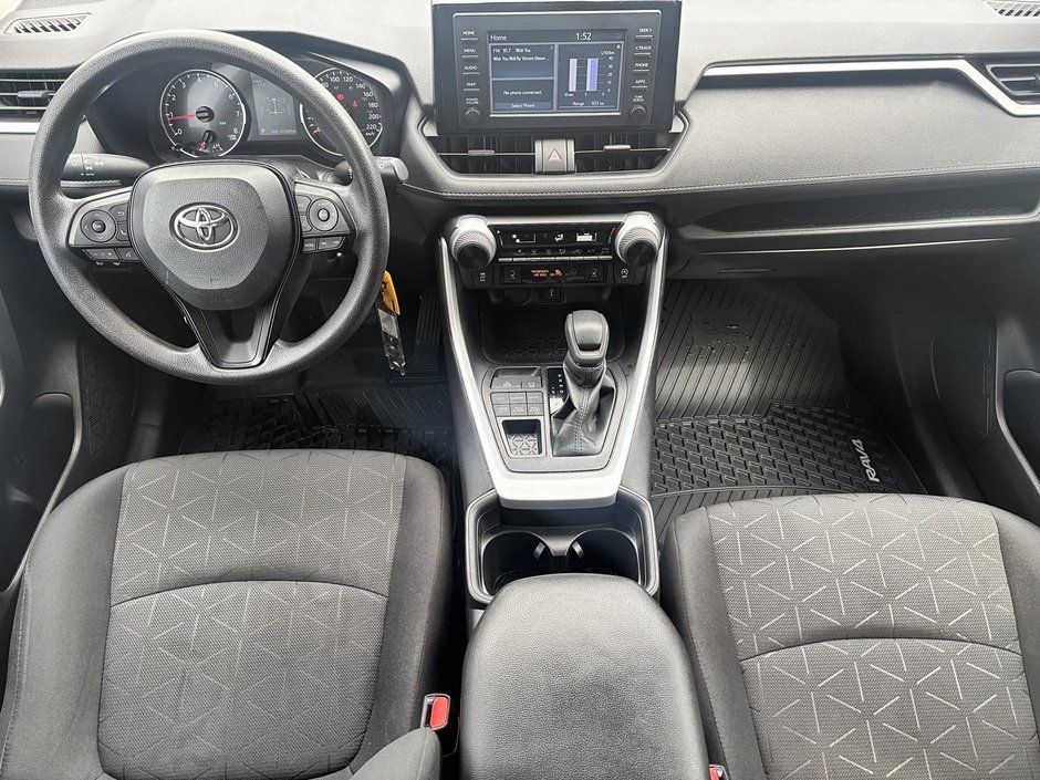 Toyota RAV4 LE AWD 2021-10