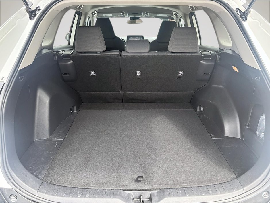 Toyota RAV4 LE AWD 2021-7