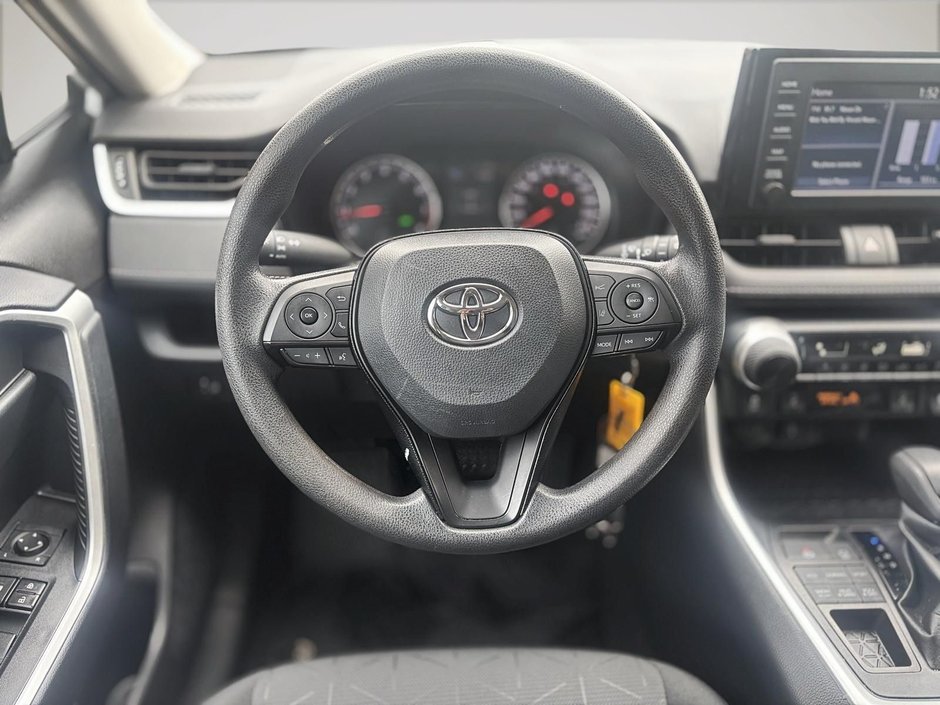 Toyota RAV4 LE AWD 2021-13