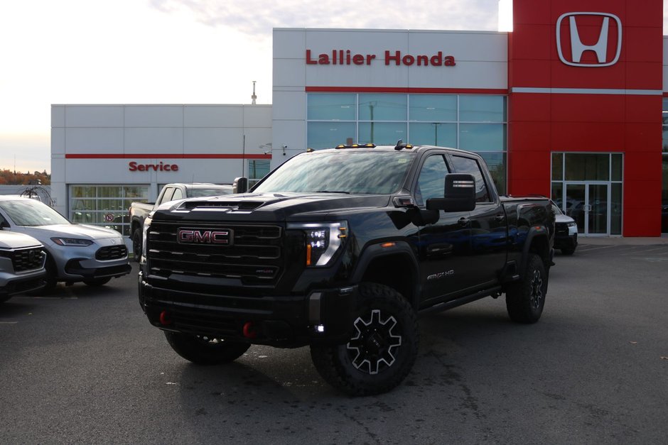 2024 GMC Sierra 2500HD AT4X in Montréal, Quebec