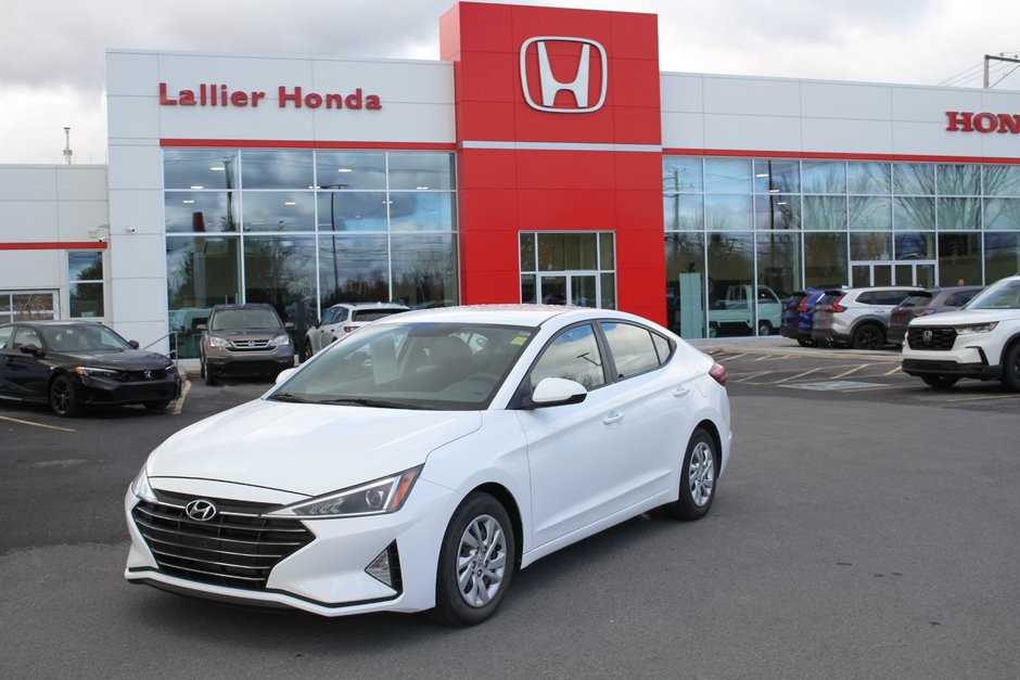 Elantra Essential 2019 à Gatineau, Québec