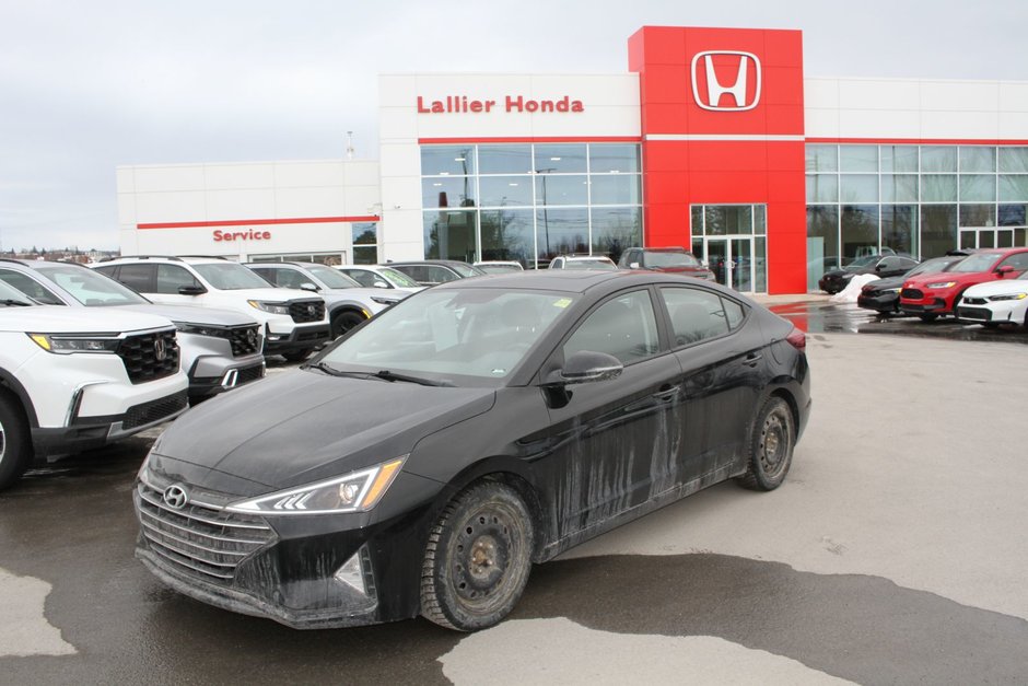 2020 Hyundai Elantra Preferred w/Sun & Safety Package in Gatineau, Quebec