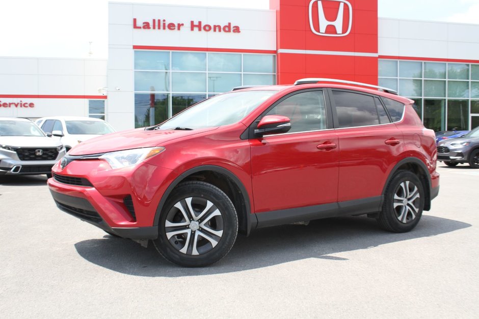 2017 Toyota RAV4 LE AWD | in Gatineau, Quebec