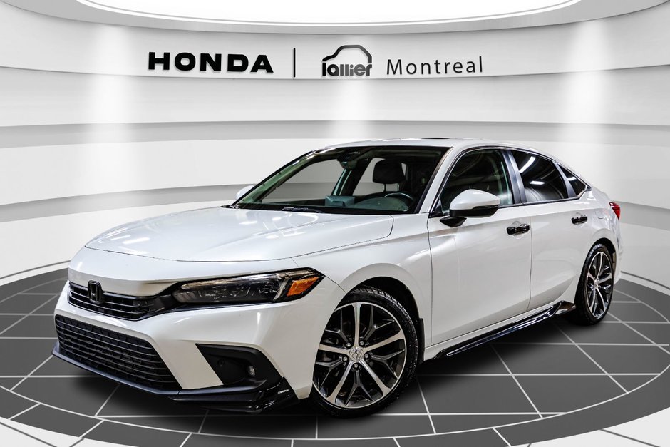 2022 Honda Civic Touring in Montréal, Quebec