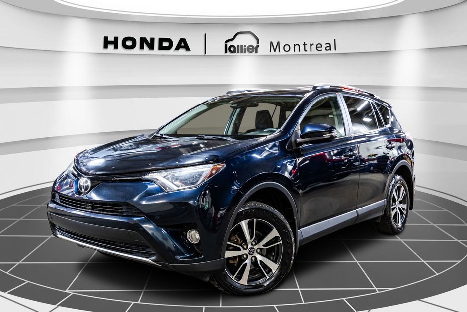 Toyota RAV4 XLE 2017 à Montréal, Québec