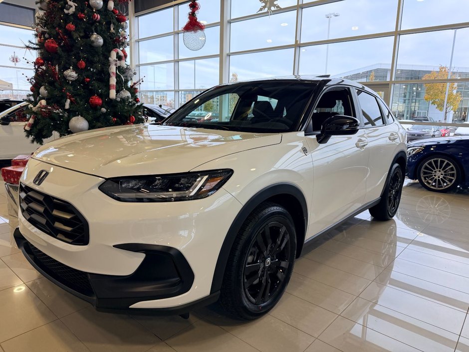 Honda HR-V SPORT DEMO, BLACK AND WHITE 2026 à , Québec