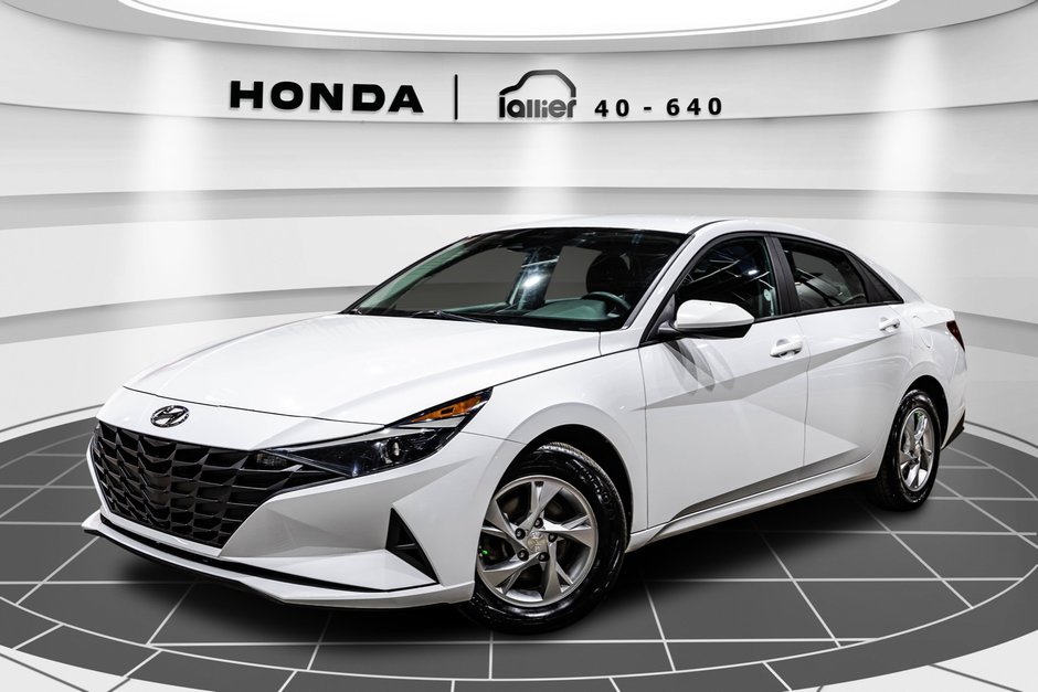 Hyundai Elantra Essential 2021 à Lachenaie, Québec