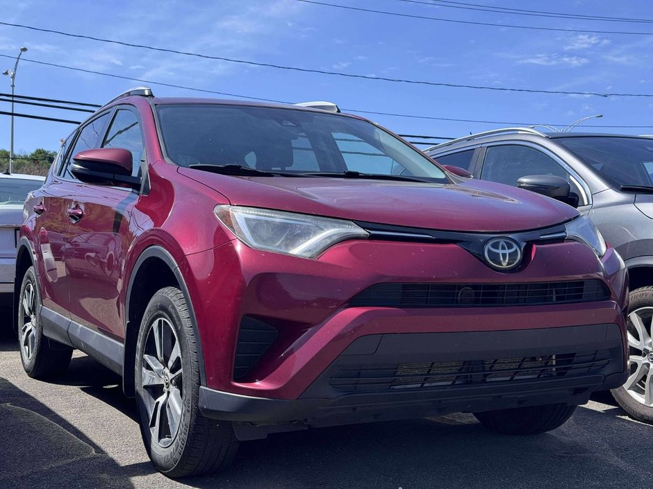 2018 Toyota RAV4 LE*4X4* in Quebec, Quebec