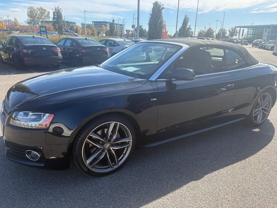 2011 Audi A5 Cabriolet 2.0L Premium Plus in Montréal, Quebec