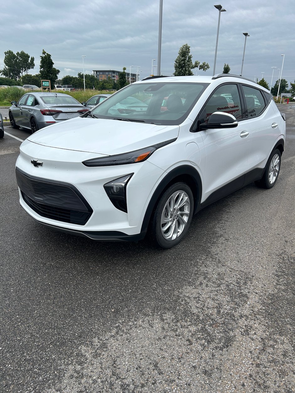 2023 Chevrolet BOLT EUV LT in Lachenaie, Quebec