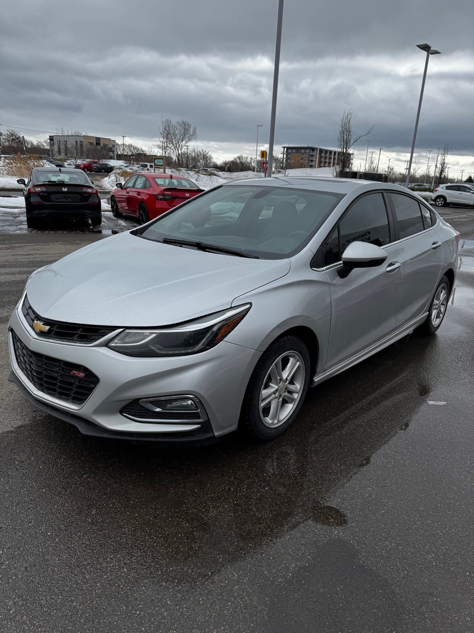 2017 Chevrolet Cruze LT in Lachenaie, Quebec