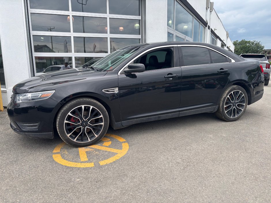 Ford Taurus SEL 2018 à Montréal, Québec