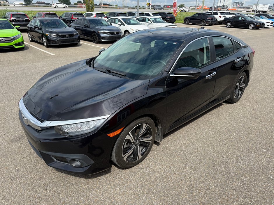 Honda Civic Sedan Touring/UN PROPRIÉTAIRE/16 DOSSIERS ENTRETIENT 2016 à Montréal, Québec