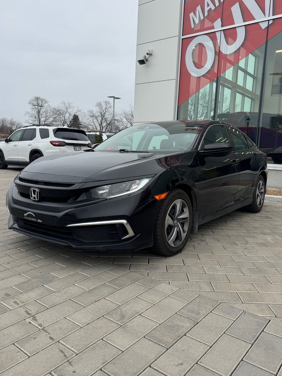 2019  Civic Sedan LX JAMAIS ACCIDENTÉ in Montreal, Quebec