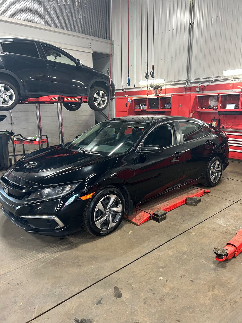 2020  Civic Sedan LX in Montreal, Quebec