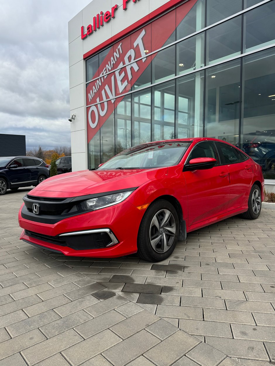 Civic Sedan LX 35 000 KM JAMAIS ACCIDENTÉ 2020 à Montréal, Québec