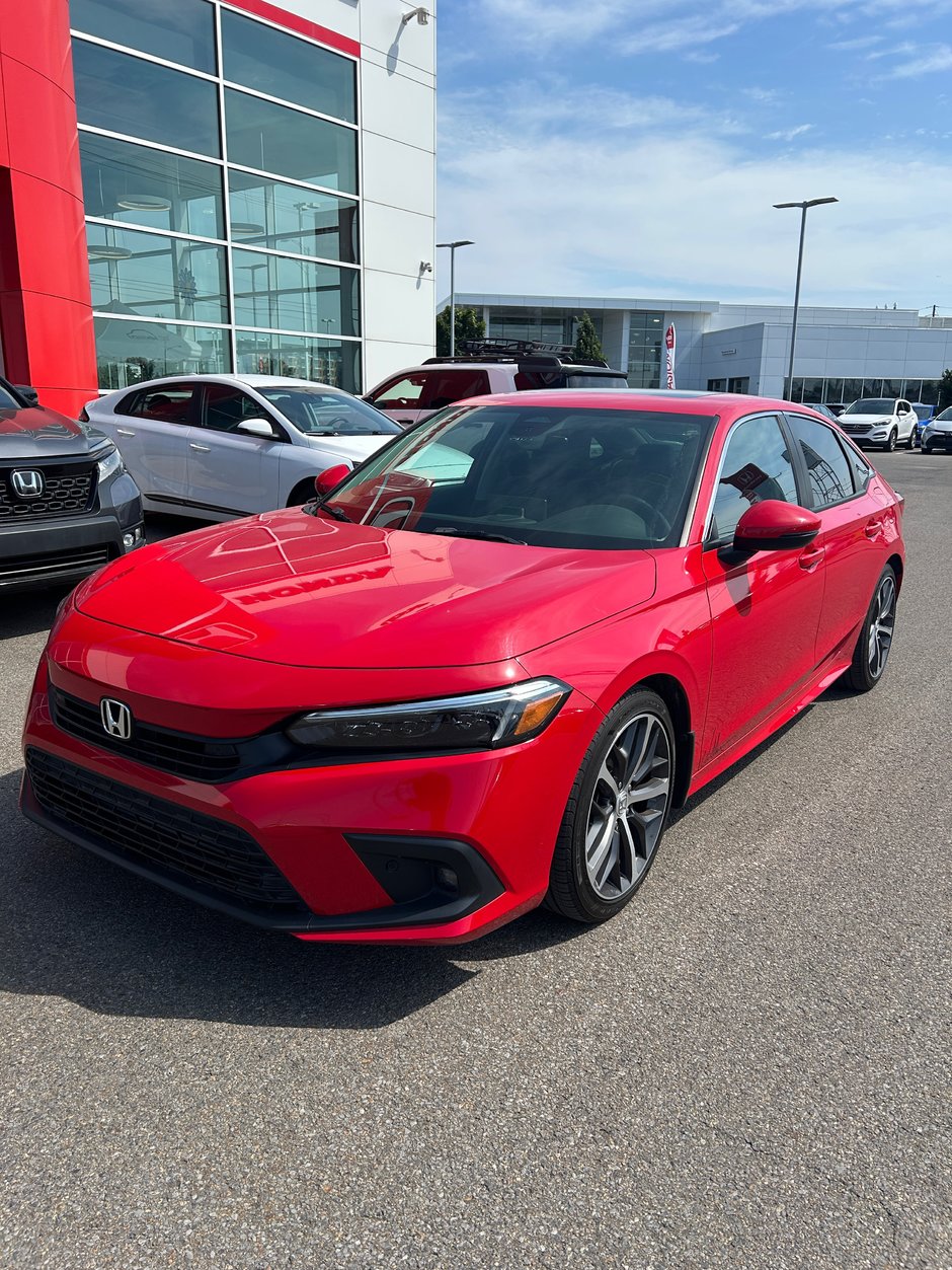 2022 Honda Civic Sedan Touring in Lachenaie, Quebec