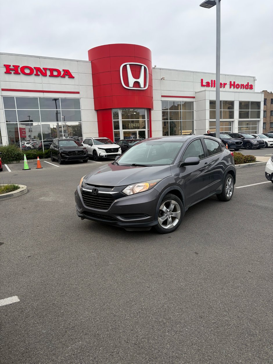 2016 Honda HR-V LX - AWD in Montréal, Quebec