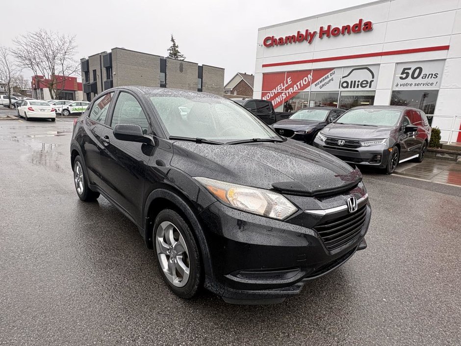 2017 Honda HR-V LX AWD SIEGES CHAUFFANTS I BLUETOOTH I CAMERA  I  MAGS in Montréal, Quebec