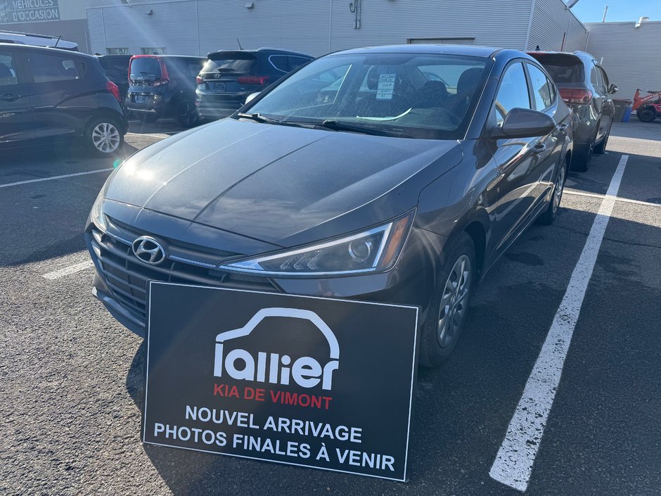 2019  Elantra Essential in , Quebec