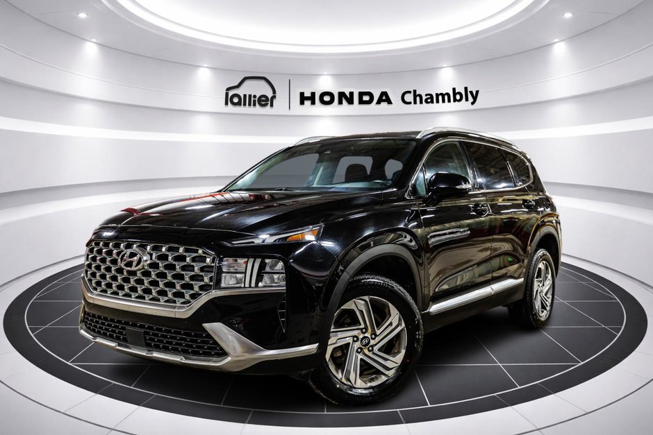 2021 Hyundai Santa Fe Preferred AWD 33 000 KM SEULEMENT I JAMAIS ACCIDENTÉ I CARPLAY I MAGS I TOIT OUVRANT in Montréal, Quebec
