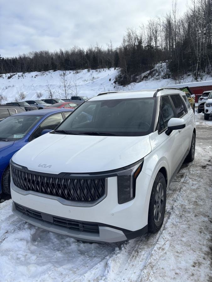 2025 Kia Carnival Hybrid LX+ TA **JAMAIS ACCIDENTÉ+ GARANTIE 10 ANS/ 200 000KM** in Montréal, Quebec