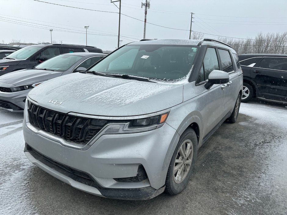2022 Kia Carnival LX+ in Montréal, Quebec