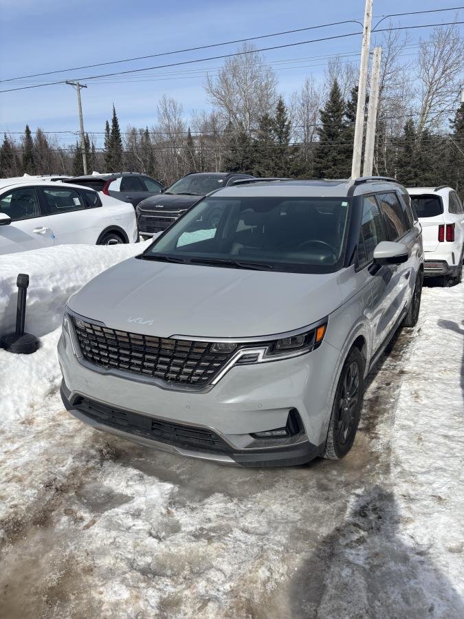 Kia Carnival SX TA **JAMAIS ACCIDENTÉ+GARANTIE 10 ANS/ 200 000KM** TOIT OUVRANT+CUIR** 2023 à Montréal, Québec