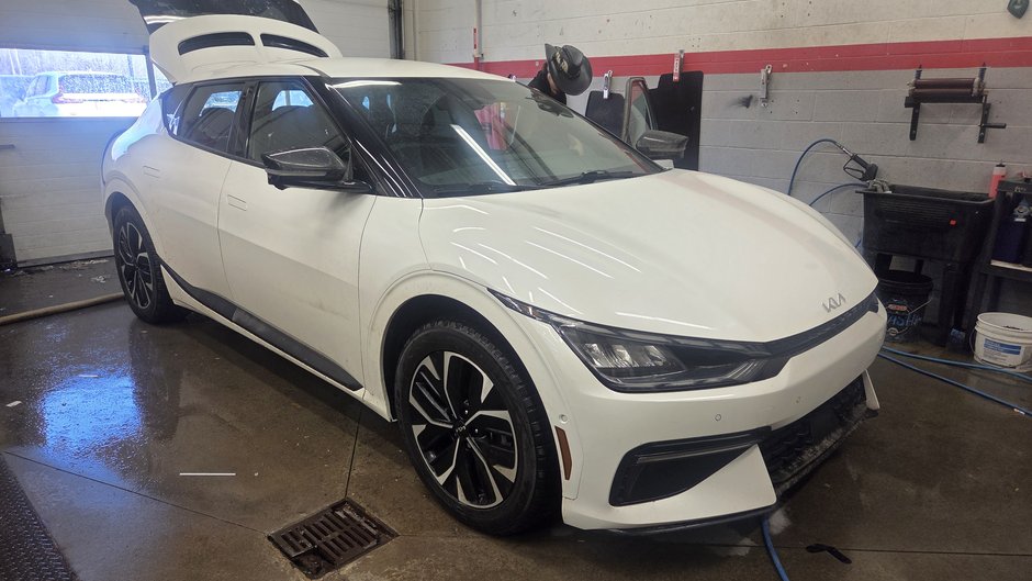 Kia EV6 Long Range w-GT-Line Pkg 1 2023 à Montréal, Québec