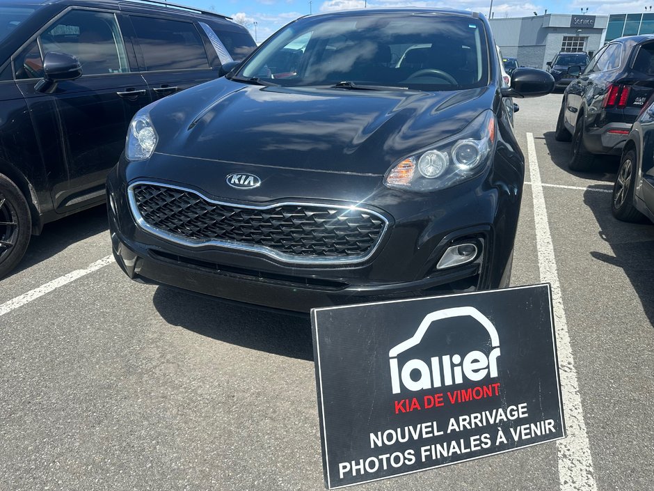 2022 Kia Sportage LX in Montréal, Quebec