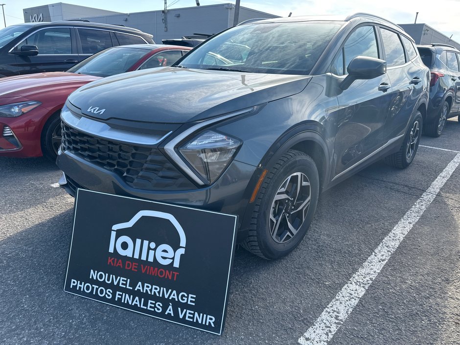 2025 Kia Sportage LX in Montréal, Quebec