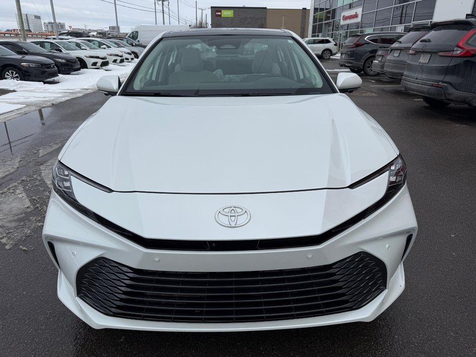 Toyota Camry Hybrid XLE AWD 2025 à Montréal, Québec
