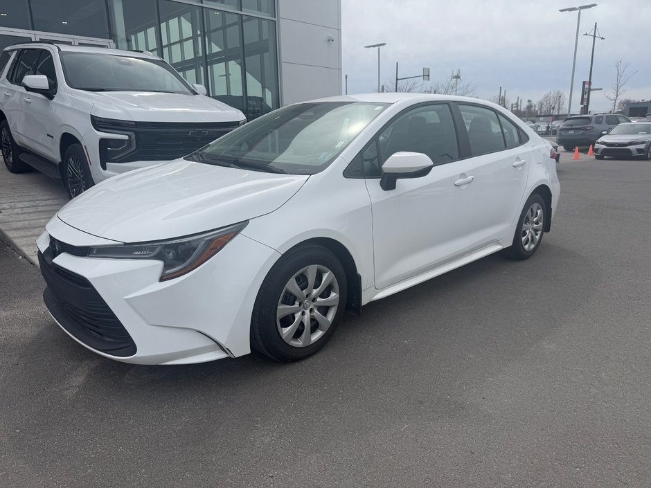 2023 Toyota Corolla LE in Montréal, Quebec