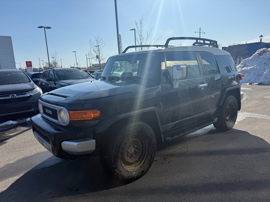 2012 Toyota FJ Cruiser 4WD 4dr Auto in Montréal, Quebec