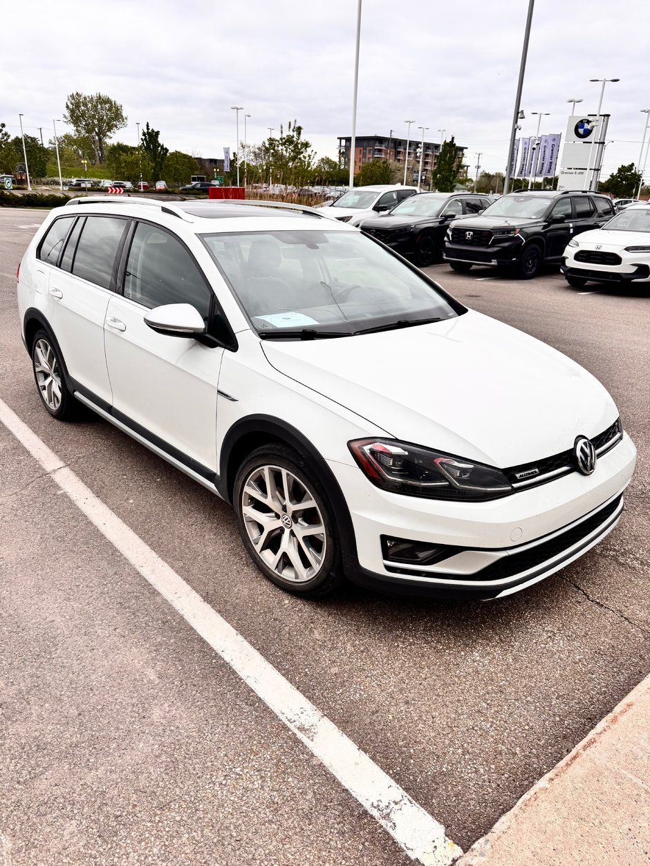 2019 Volkswagen GOLF ALLTRACK EXECLINE in Lachenaie, Quebec