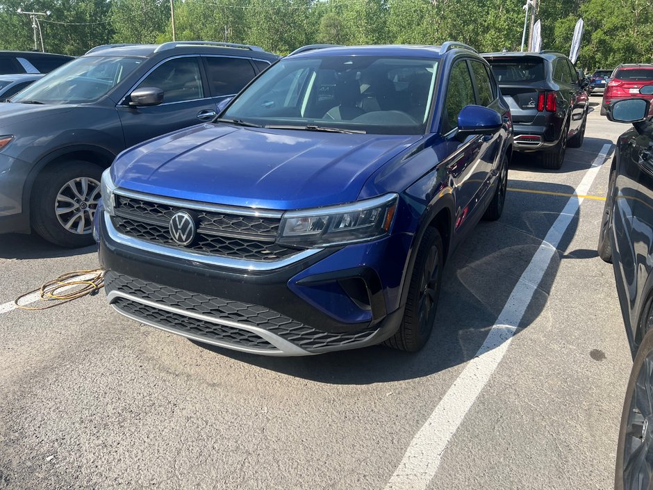 Volkswagen Taos Highline 2023 à Montréal, Québec