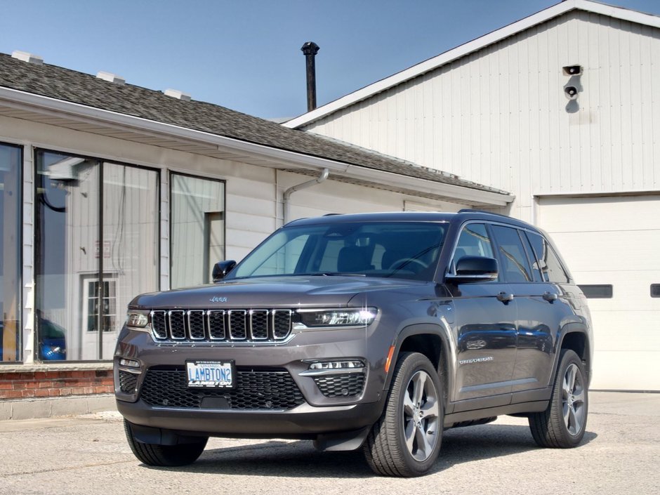 2022 Jeep Grand Cherokee 4xe  Iconic Award Winning SUV in a PHEV with Dual Screen DVDs