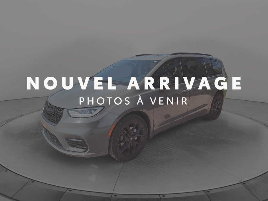 2024 Chrysler Pacifica Touring-L in Chicoutimi, Quebec